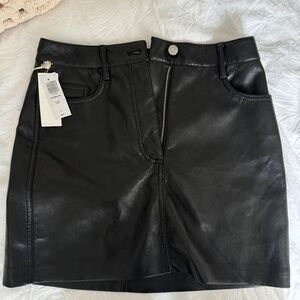 ARITZIA WILFRED BLACK LEATHER SKIRT